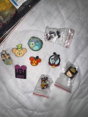 Set of (9) Authentic Disney trading pins
